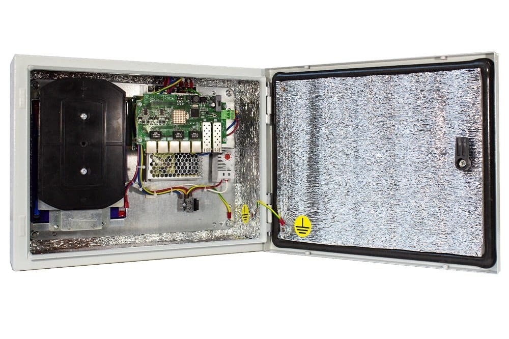 РоЕ-коммутатор «Релион» SW-М-2G-4Poe+/60W